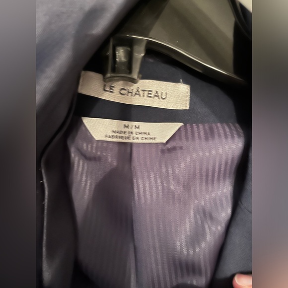 Le chateau men’s suit - Picture 3 of 11